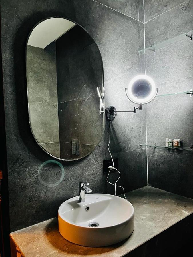Luxe Apartment By Hey Studio'S Ghaziabad Eksteriør bilde